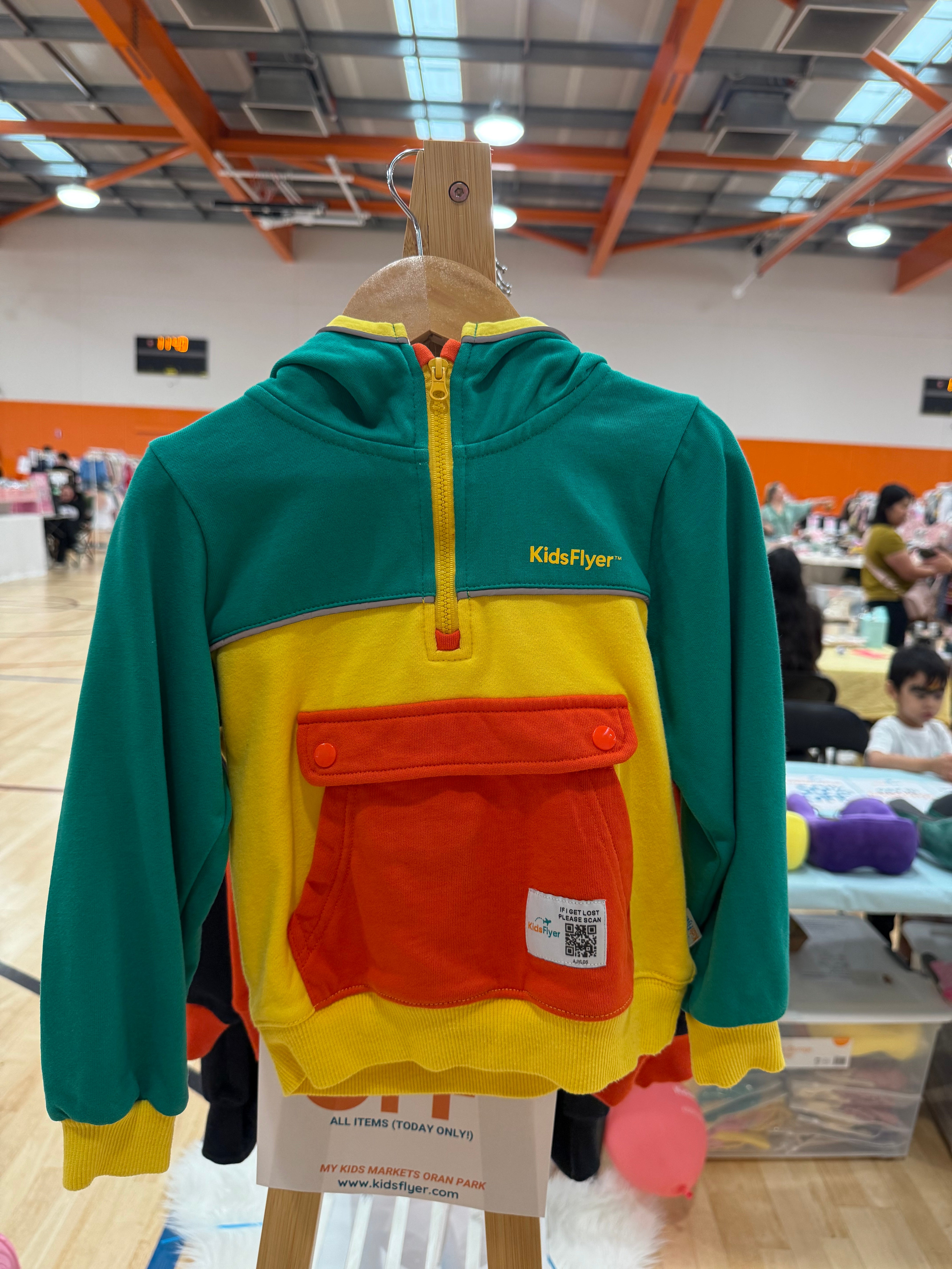 🚨BIGGEST SALE EVER 🎁 KidsFlyer™ Safety Travel Outfit for just $50.00 (Buy 2 Get 5% OFF, Buy 3 Get 10% OFF)