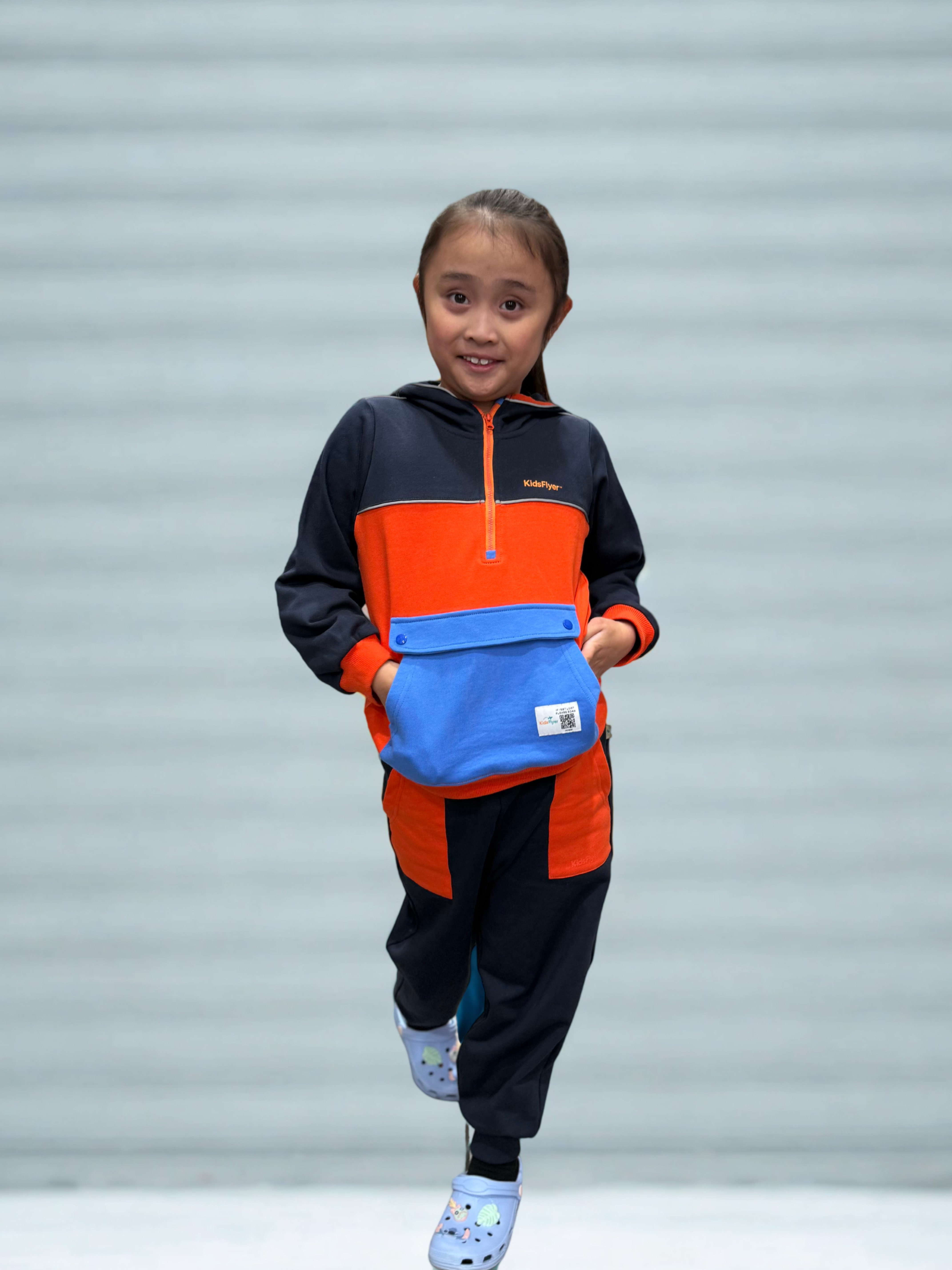 KidsFlyer™ Safety Travel Outfit with Smart QR Code System - BLUE